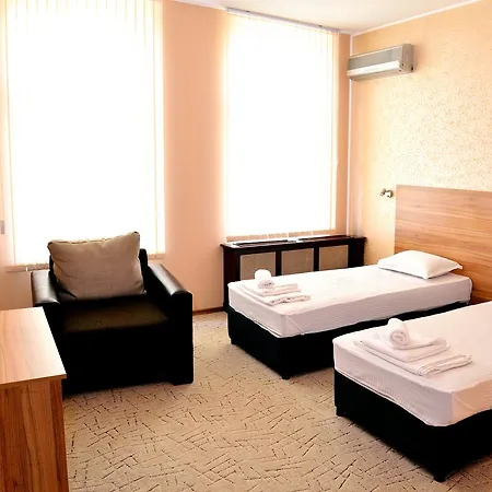 Cascade Hotel 2*